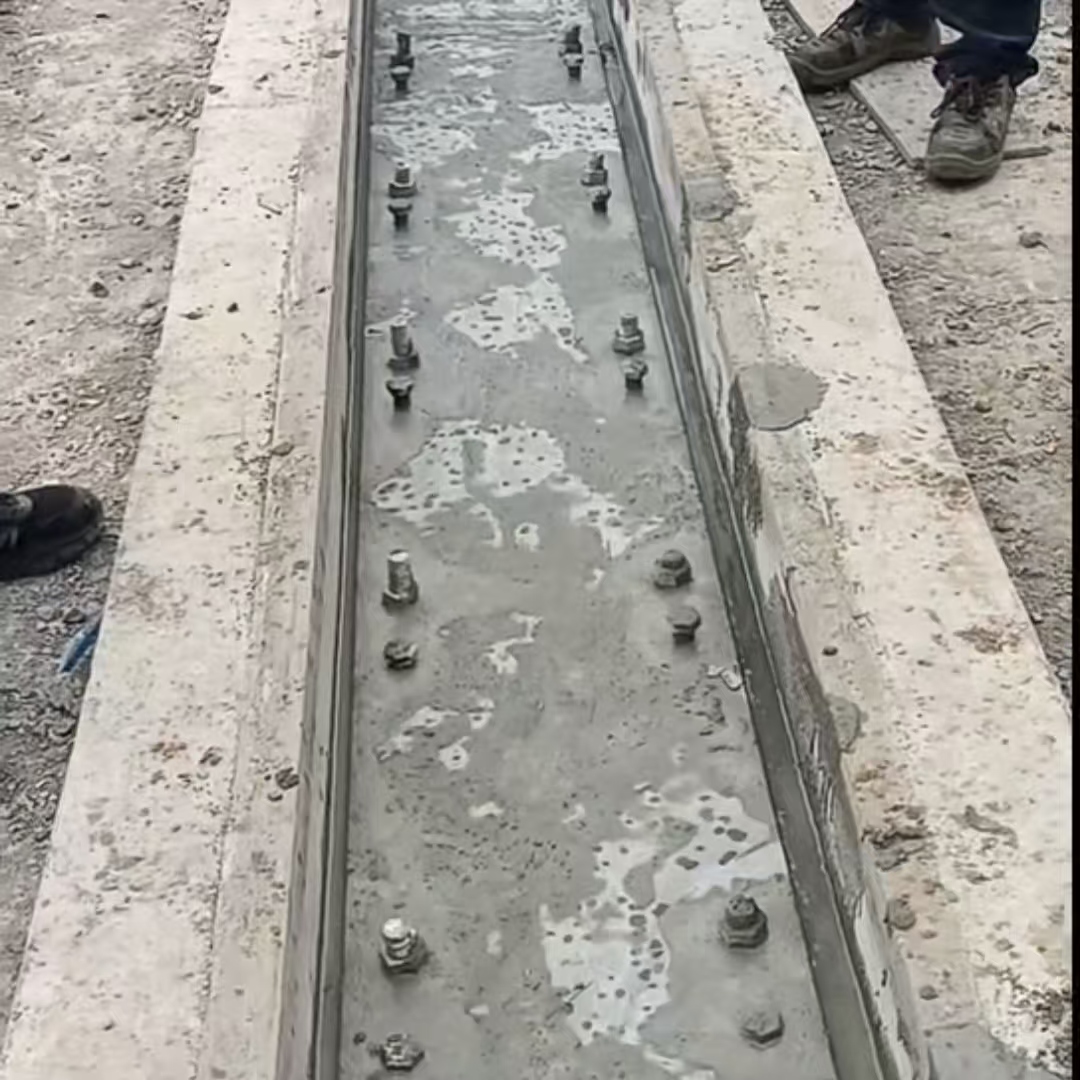 通许港口码头起重机龙门吊重型机械设备稳固用早强快凝轨道胶泥